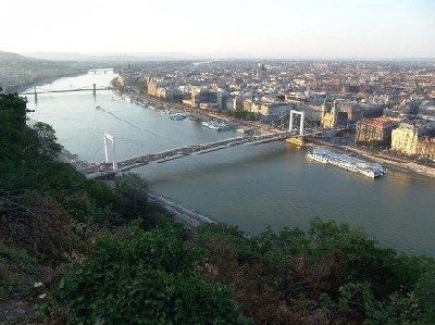 20060727115732-budapest-1.jpg