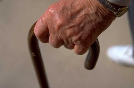 20080323013648-mano.jpg